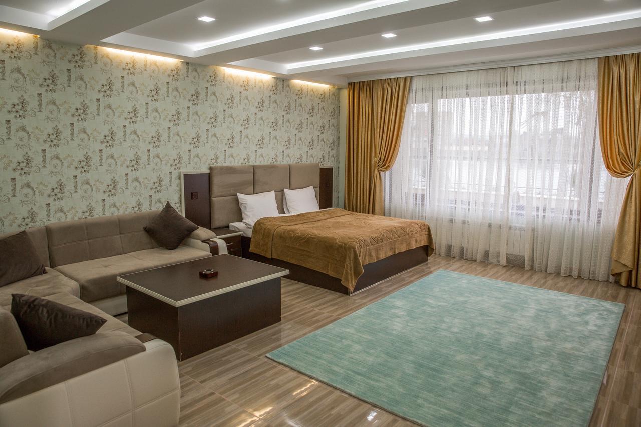 Semeni Hotel & Restaurant Mingachevir Luaran gambar